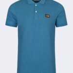 Classic polo neck t-shirt with metal logo