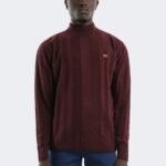 Turtleneck wool knitwear